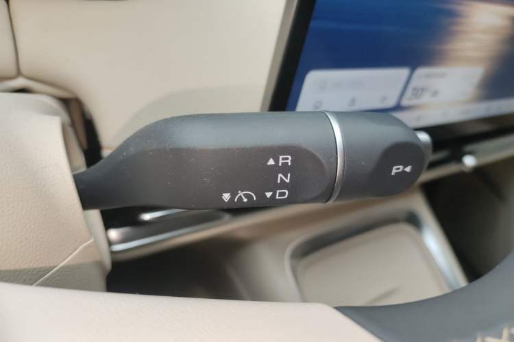 Used Wuling Bingo S 2025 Model 430km Flagship Edition Gear Lever