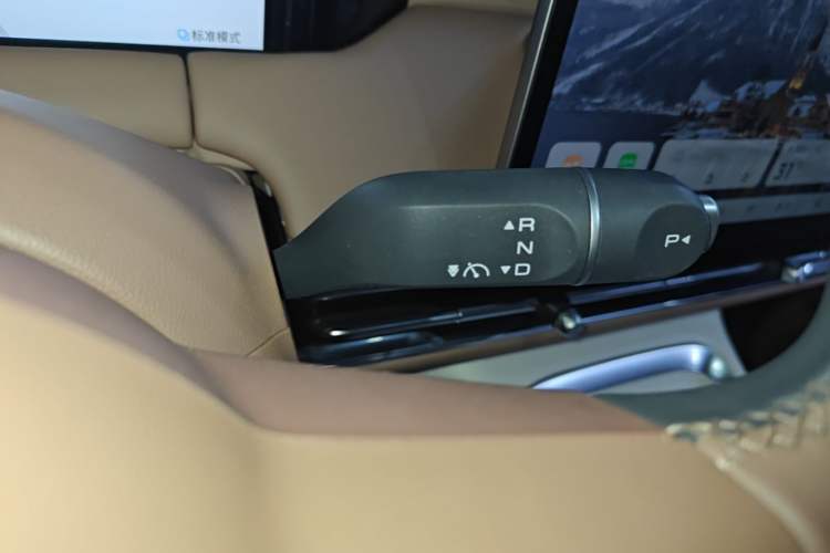 Used Wuling Bingo S 2025 Model 430km Flagship Edition Gear Lever