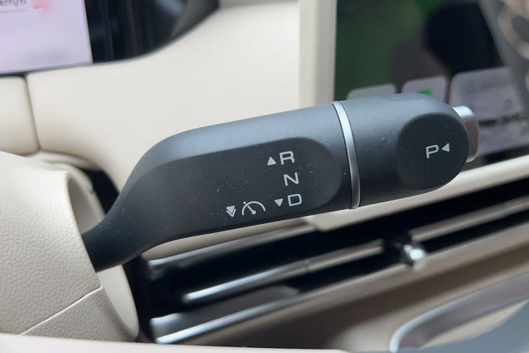 Used Wuling Bingo S 2025 Model 325km Deluxe Edition Gear Lever