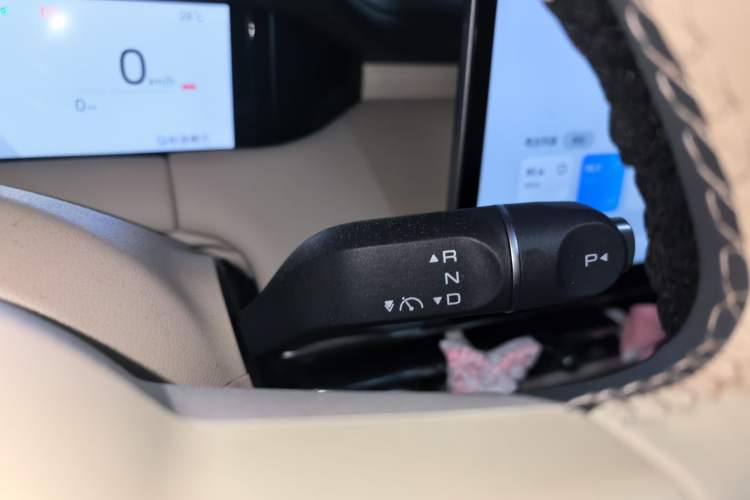 Used Wuling Bingo S 2025 Model 325km Flagship Edition Gear Lever