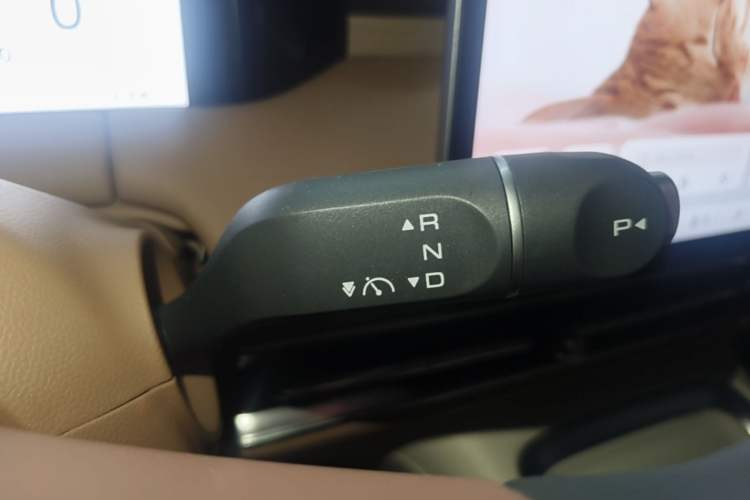 Used Wuling Bingo S 2025 Model 430km Flagship Edition Gear Lever