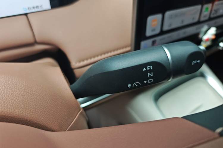 Used Wuling Bingo S 2025 Model 430km Flagship Edition Gear Lever