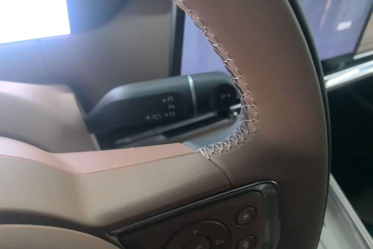 Used Wuling Bingo S 2025 Model 430km Flagship Edition Gear Lever