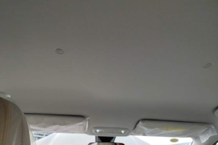 Used Wuling Bingo S 2025 Model 430km Deluxe Edition Headliner
