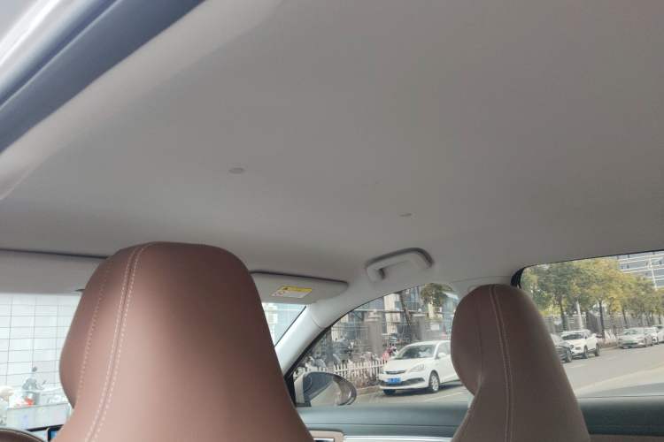 Used Wuling Bingo S 2025 Model 325km Deluxe Edition Headliner