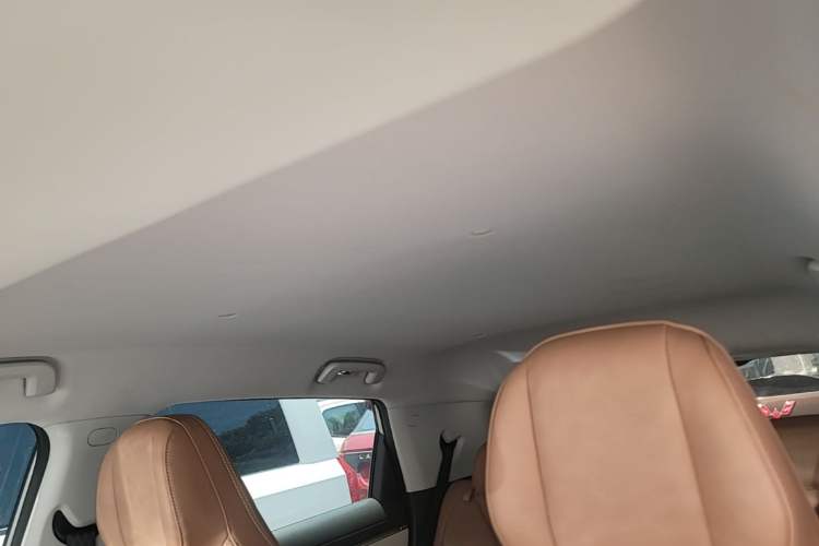 Used Wuling Bingo S 2025 Model 325km Deluxe Edition Headliner