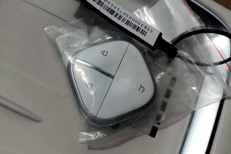 Used Wuling Bingo S 2025 Model 325km Deluxe Edition Interior 1