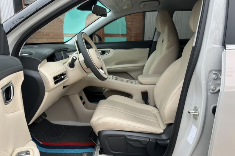 Used Wuling Bingo S 2025 Model 325km Deluxe Edition Interior 3
