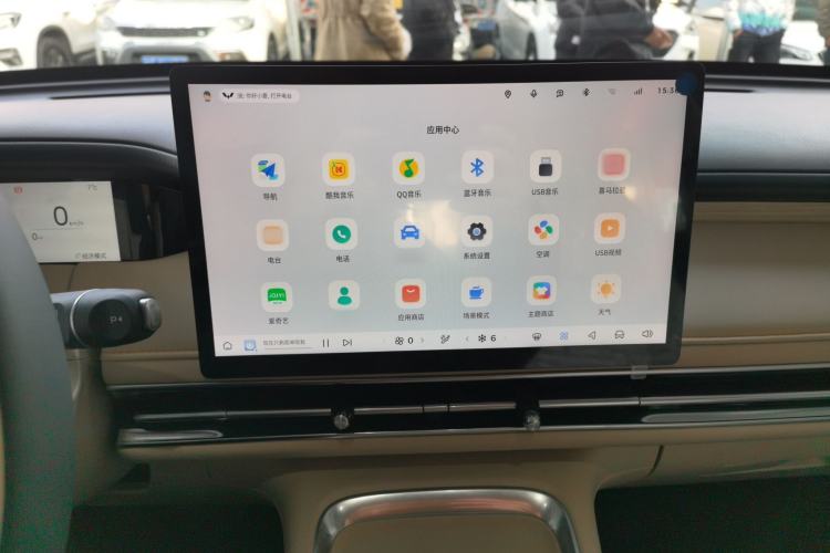 Used Wuling Bingo S 2025 Model 325km Deluxe Edition Interior 5