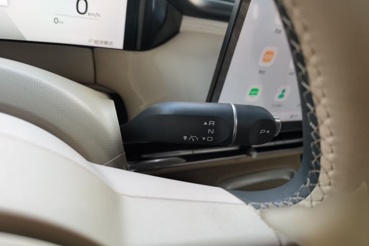 Used Wuling Bingo S 2025 Model 325km Deluxe Edition Interior 6