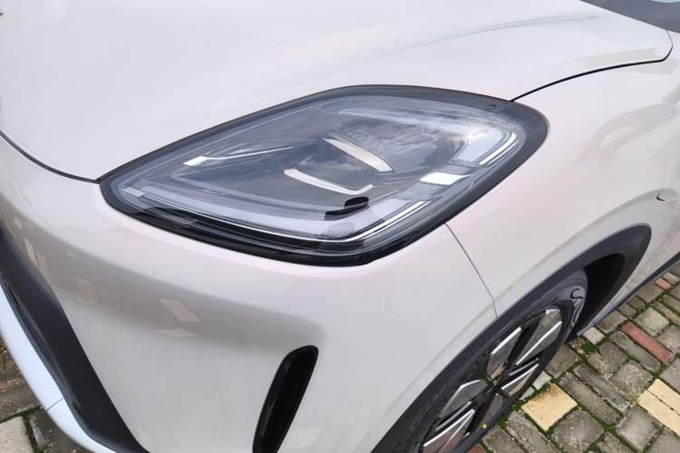 Used Wuling Bingo S 2025 Model 325km Deluxe Edition Left Front Headlight