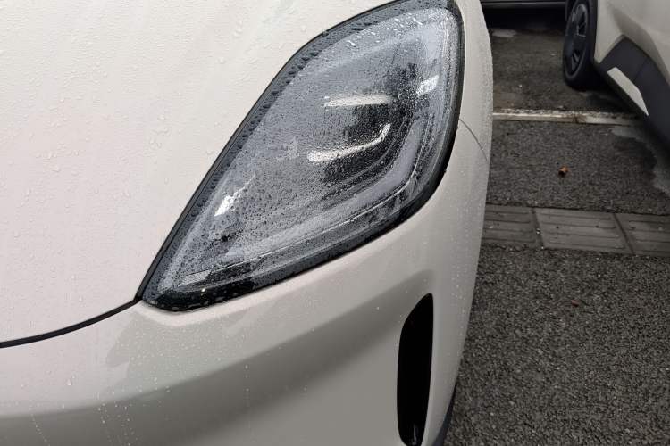 Used Wuling Bingo S 2025 Model 325km Deluxe Edition Left Front Headlight