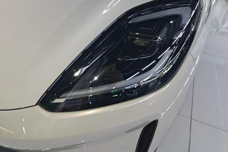 Used Wuling Bingo S 2025 Model 430km Flagship Edition Left Front Headlight