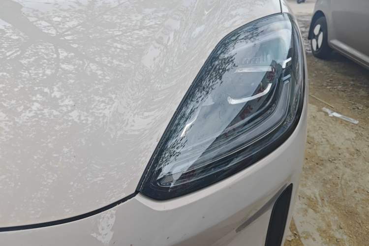 Used Wuling Bingo S 2025 Model 325km Flagship Edition Left Front Headlight