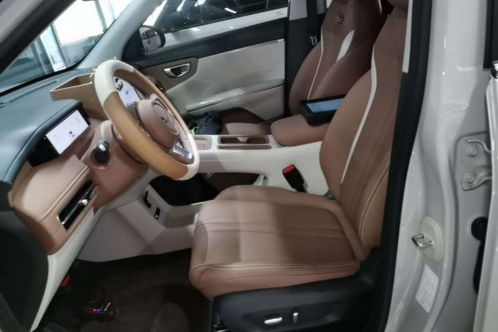 Used Wuling Bingo S 2025 Model 325km Flagship Edition Left Front Seat