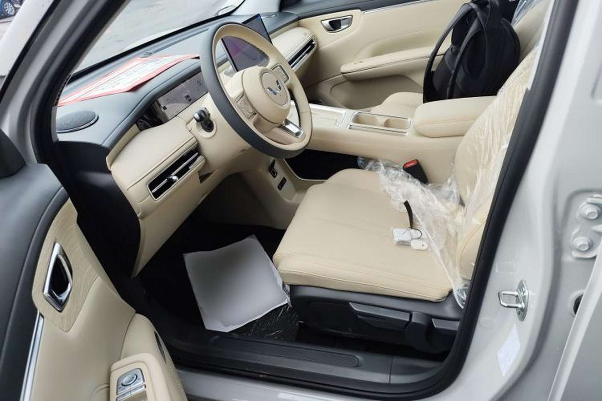 Used Wuling Bingo S 2025 Model 430km Deluxe Edition Left Front Seat