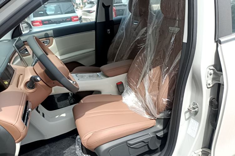 Used Wuling Bingo S 2025 Model 325km Deluxe Edition Left Front Seat