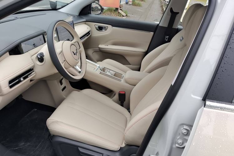 Used Wuling Bingo S 2025 Model 325km Deluxe Edition Left Front Seat