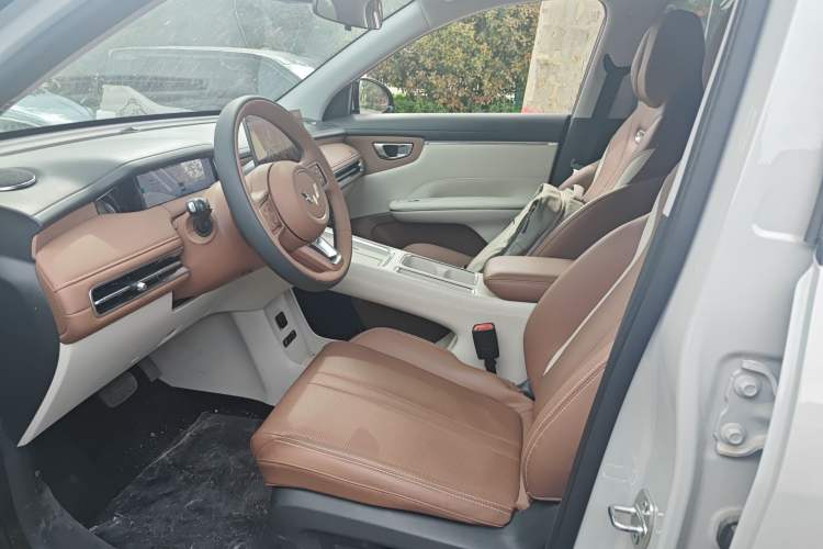 Used Wuling Bingo S 2025 Model 325km Flagship Edition Left Front Seat