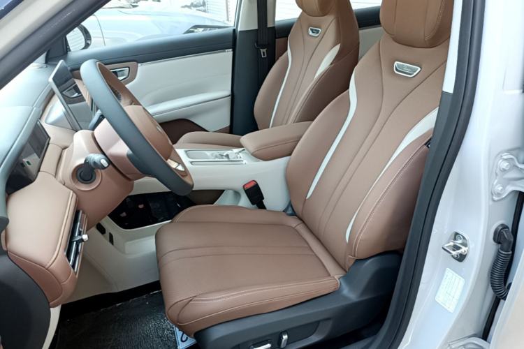 Used Wuling Bingo S 2025 Model 325km Flagship Edition Left Front Seat