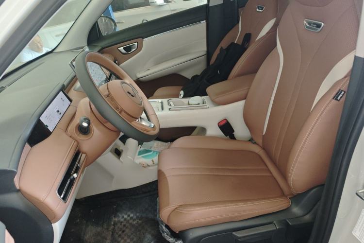 Used Wuling Bingo S 2025 Model 325km Deluxe Edition Left Front Seat