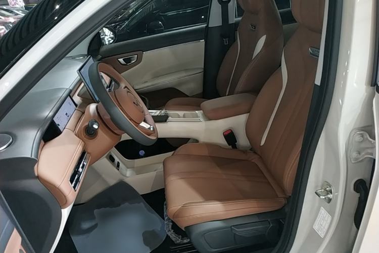 Used Wuling Bingo S 2025 Model 325km Deluxe Edition Left Front Seat