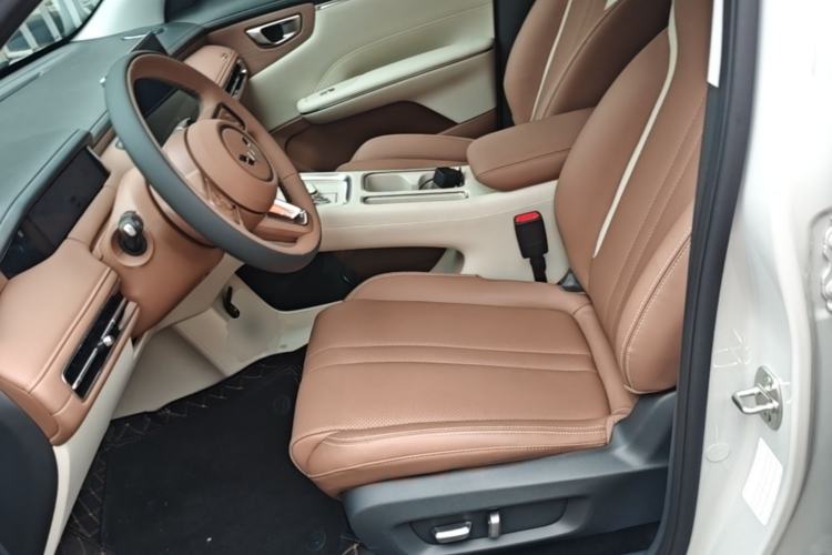 Used Wuling Bingo S 2025 Model 430km Flagship Edition Left Front Seat