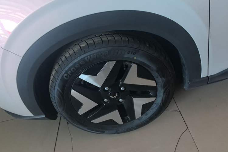 Used Wuling Bingo S 2025 Model 430km Flagship Edition Left Front Wheel Hub