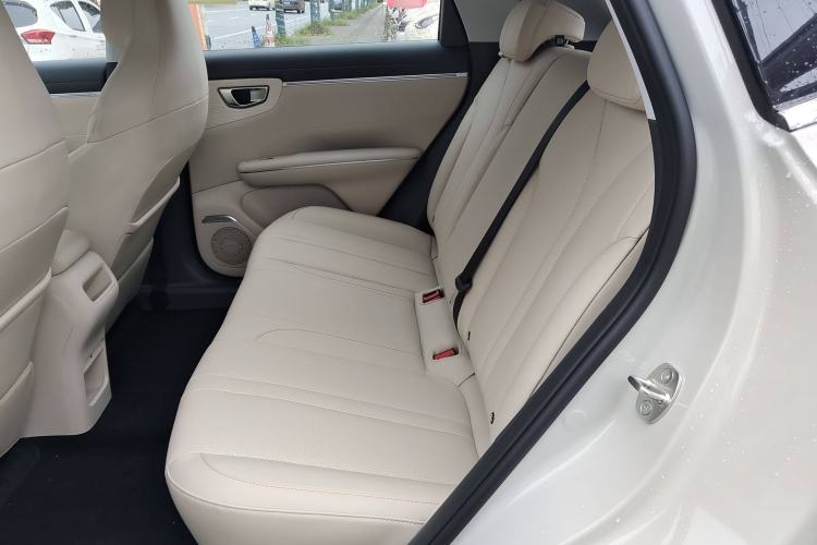 Used Wuling Bingo S 2025 Model 325km Deluxe Edition Left Rear Seat