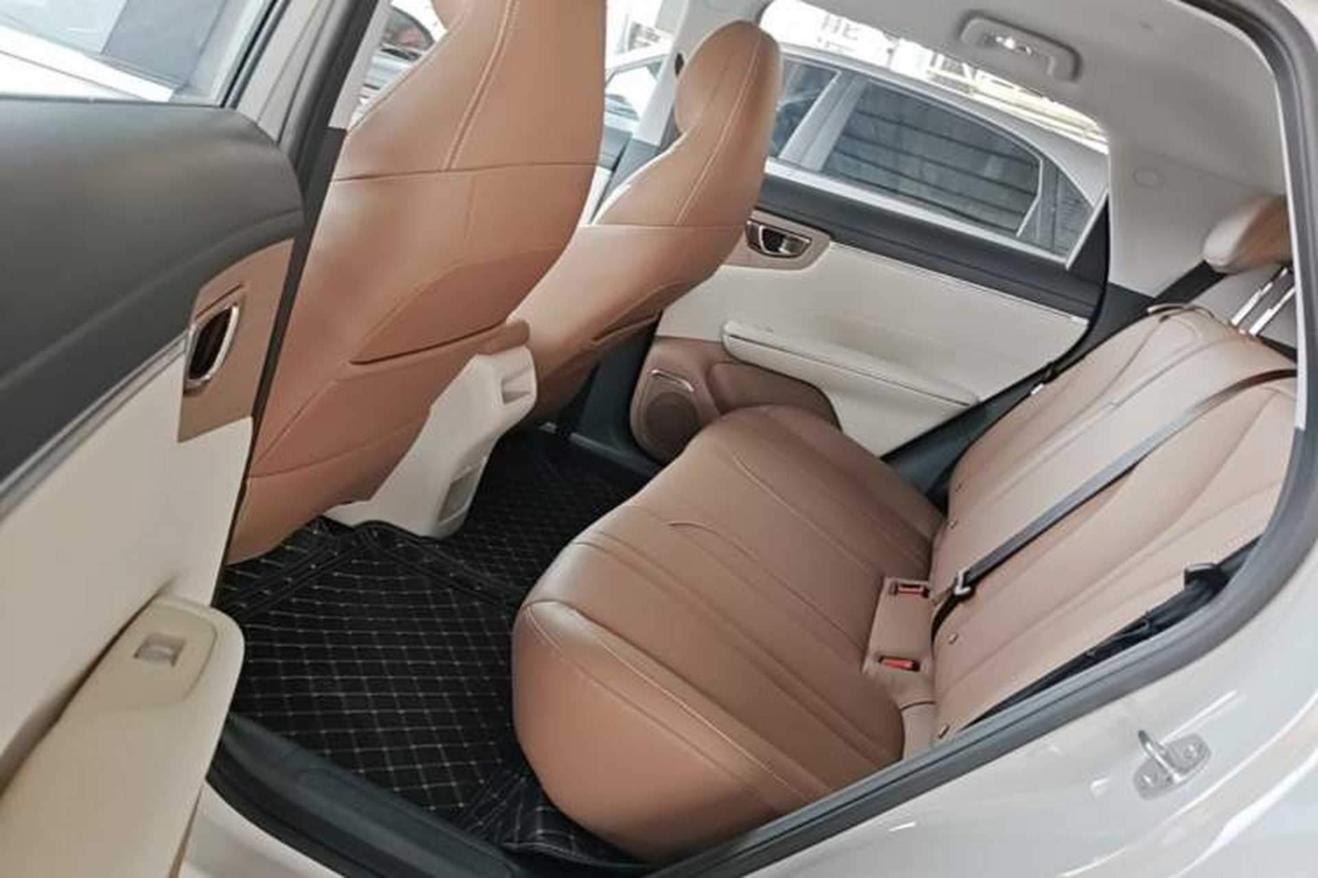 Used Wuling Bingo S 2025 Model 325km Deluxe Edition Left Rear Seat
