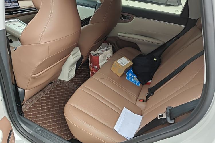 Used Wuling Bingo S 2025 Model 430km Flagship Edition Left Rear Seat