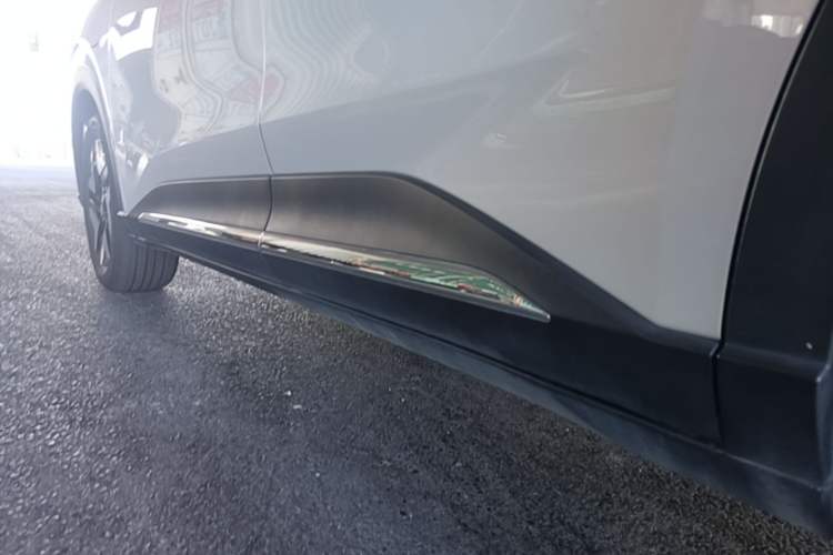 Used Wuling Bingo S 2025 Model 430km Flagship Edition Left Side Sill