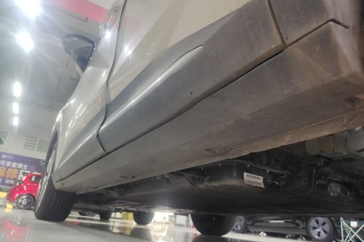 Used Wuling Bingo S 2025 Model 325km Deluxe Edition Left Side Sill