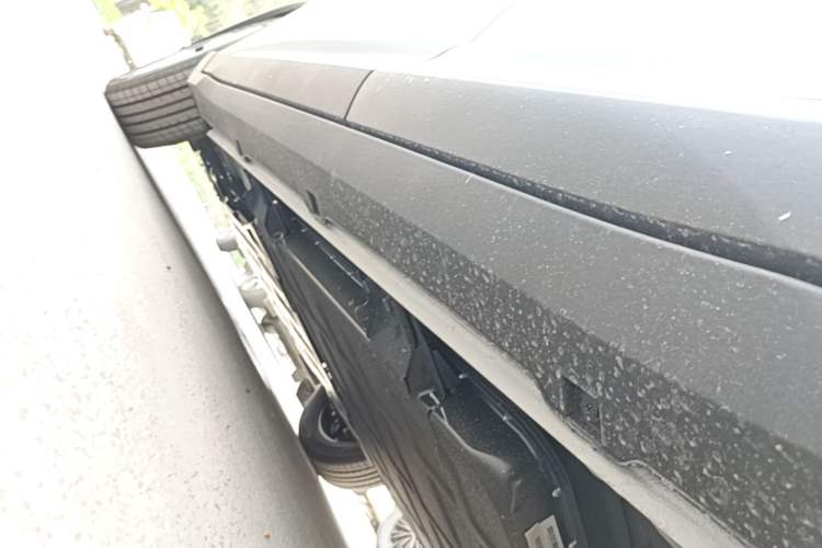 Used Wuling Bingo S 2025 Model 325km Deluxe Edition Left Side Sill