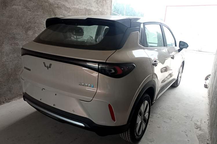 Used Wuling Bingo S 2025 Model 325km Deluxe Edition Rear Right 45 Deg