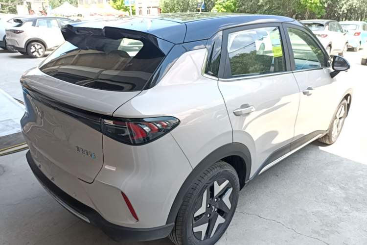 Used Wuling Bingo S 2025 Model 325km Flagship Edition Rear Right 45 Deg