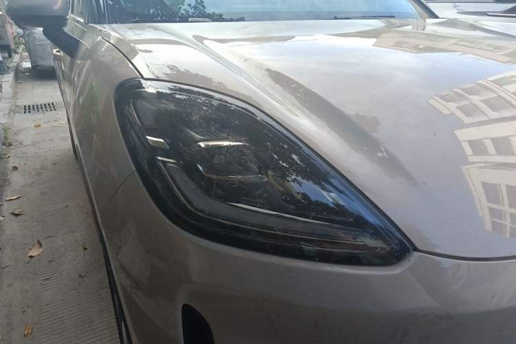 Used Wuling Bingo S 2025 Model 325km Deluxe Edition Right Front Headlight
