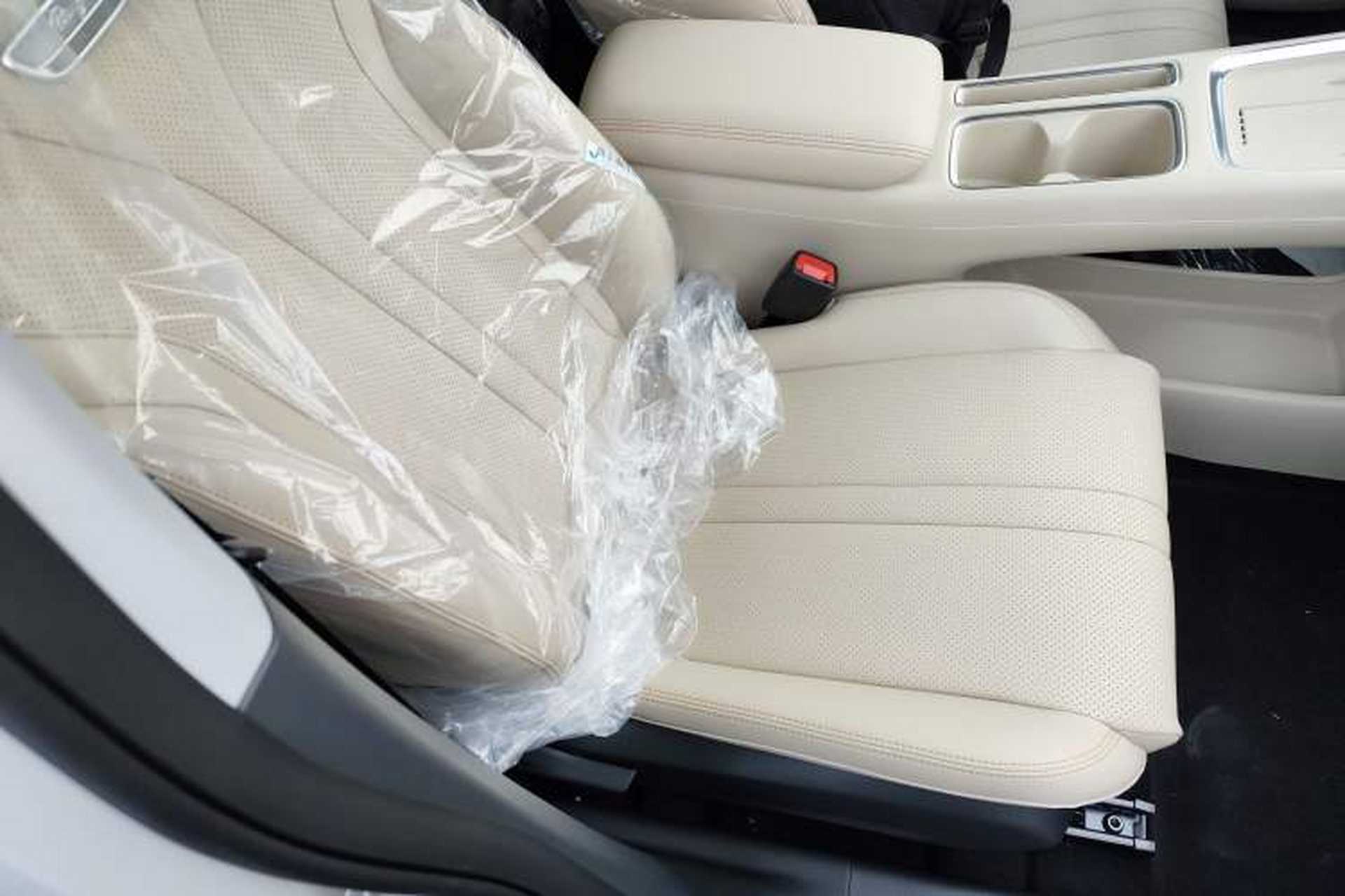 Used Wuling Bingo S 2025 Model 430km Deluxe Edition Right Front Seat