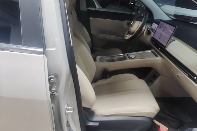 Used Wuling Bingo S 2025 Model 325km Deluxe Edition Right Front Seat