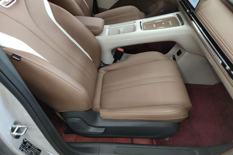 Used Wuling Bingo S 2025 Model 430km Flagship Edition Right Front Seat