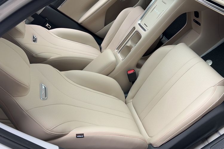 Used Wuling Bingo S 2025 Model 325km Deluxe Edition Right Front Seat
