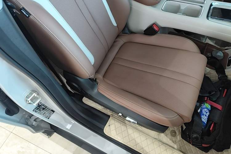 Used Wuling Bingo S 2025 Model 430km Flagship Edition Right Front Seat