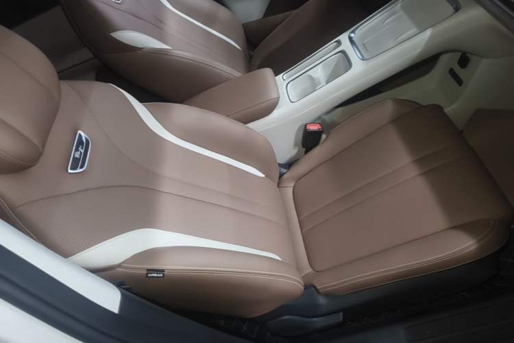 Used Wuling Bingo S 2025 Model 430km Flagship Edition Right Front Seat