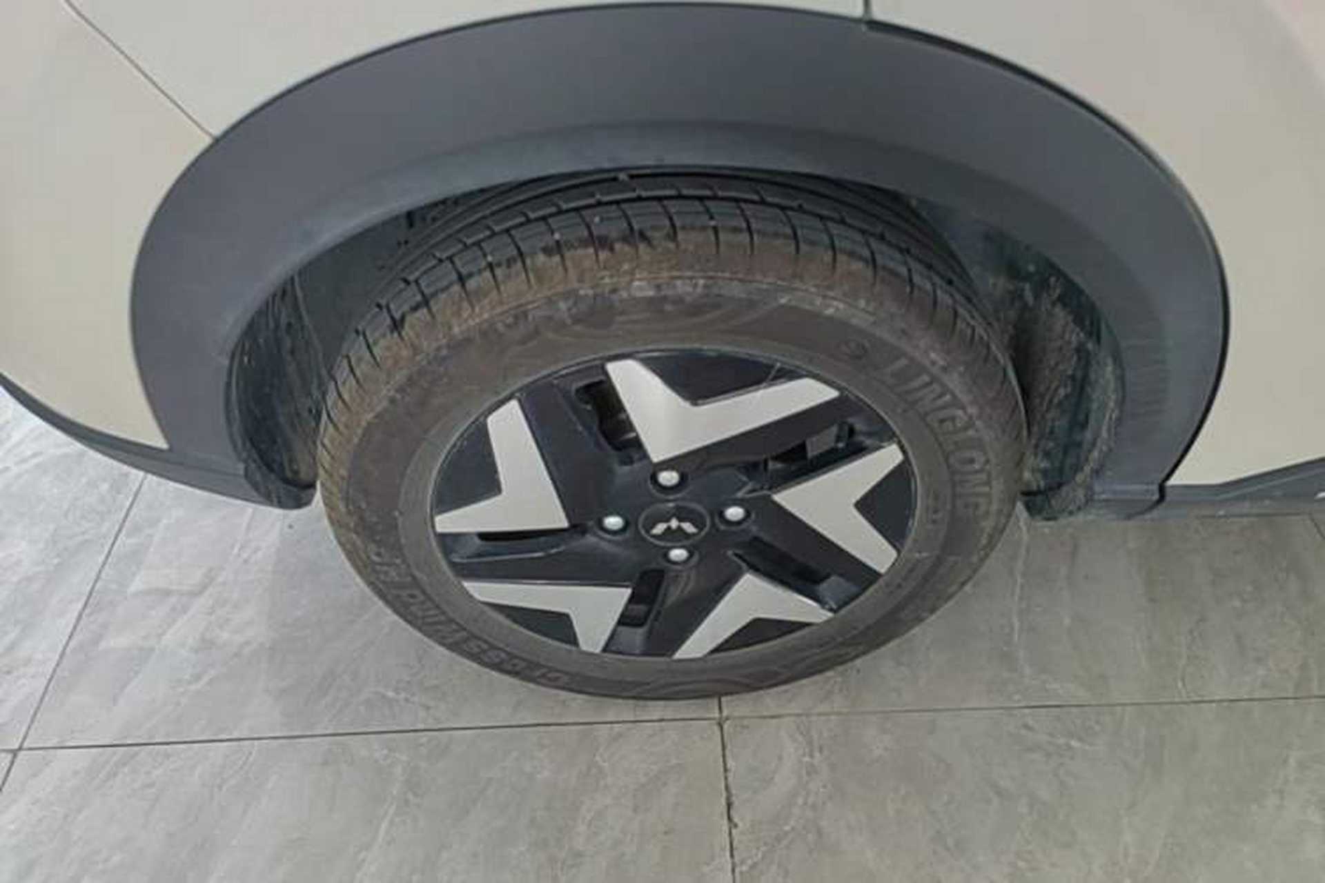 Used Wuling Bingo S 2025 Model 430km Flagship Edition Right Rear Wheel Hub