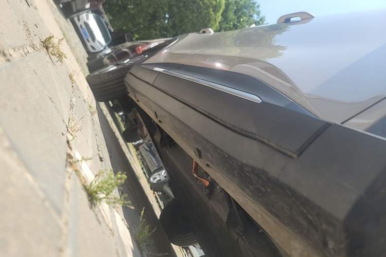 Used Wuling Bingo S 2025 Model 325km Deluxe Edition Right Side Sill