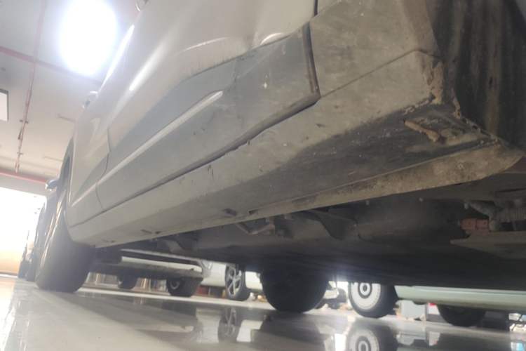 Used Wuling Bingo S 2025 Model 325km Deluxe Edition Right Side Sill