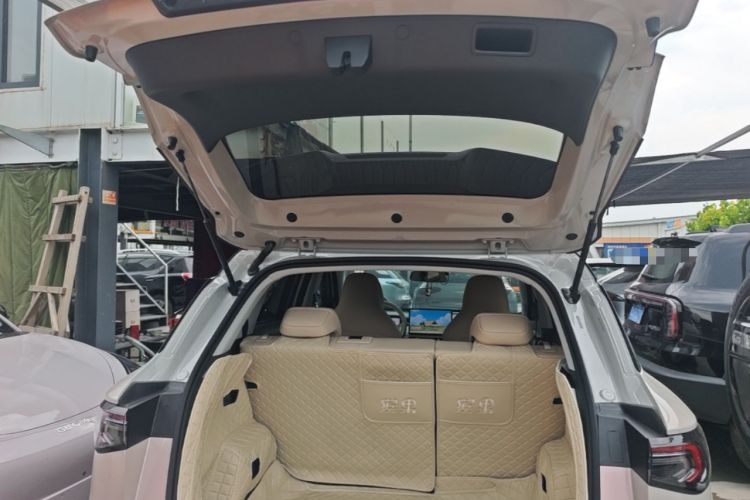 Used Wuling Bingo S 2025 Model 325km Deluxe Edition Trunk