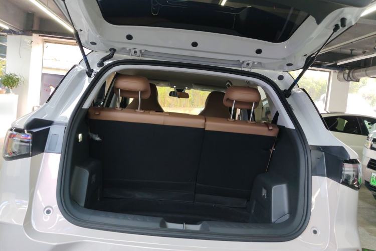 Used Wuling Bingo S 2025 Model 325km Deluxe Edition Trunk