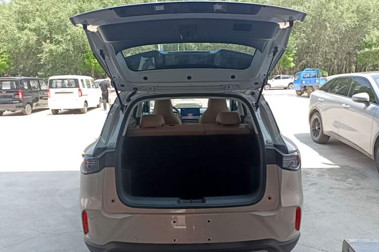 Used Wuling Bingo S 2025 Model 325km Flagship Edition Trunk