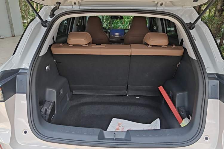 Used Wuling Bingo S 2025 Model 430km Flagship Edition Trunk
